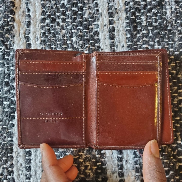 Geoffrey Beene Wallet - Picture 2 of 4